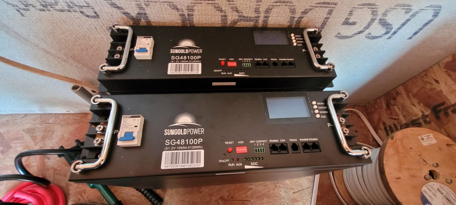 Sun Gold Power 5 Kwh batteries.